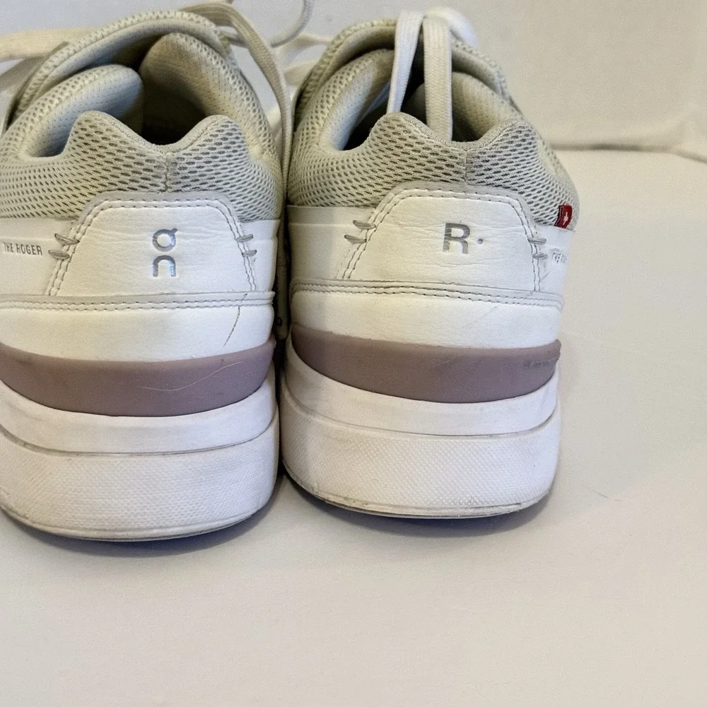 On Cloud The Roger Advantage Sneakers Women's Size 8.5 White & Mauve